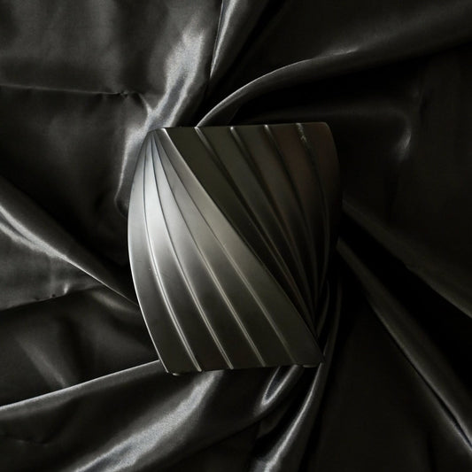 Shadow Sculpt Candle (set of 2)